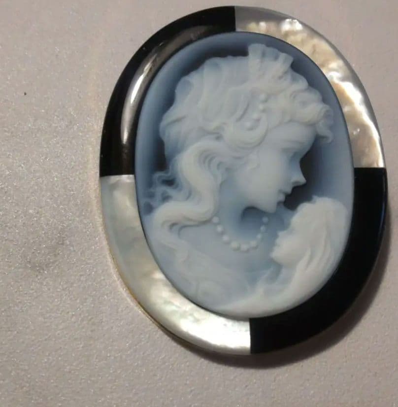 18金 ストーンカメオ ブローチ 女性と子