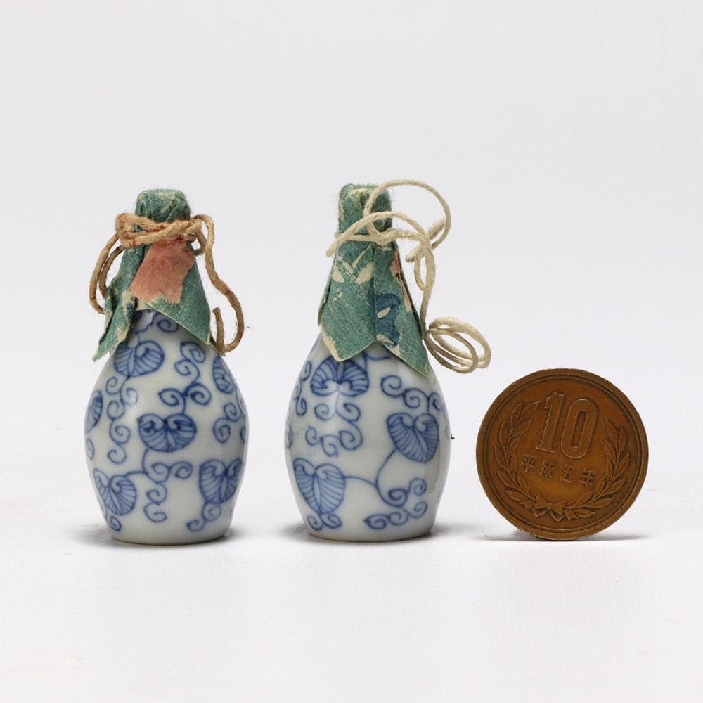 305B 葵文 雛徳利 対 箱付 染付  ミニチュア徳利 雛祭り 高さ5㎝