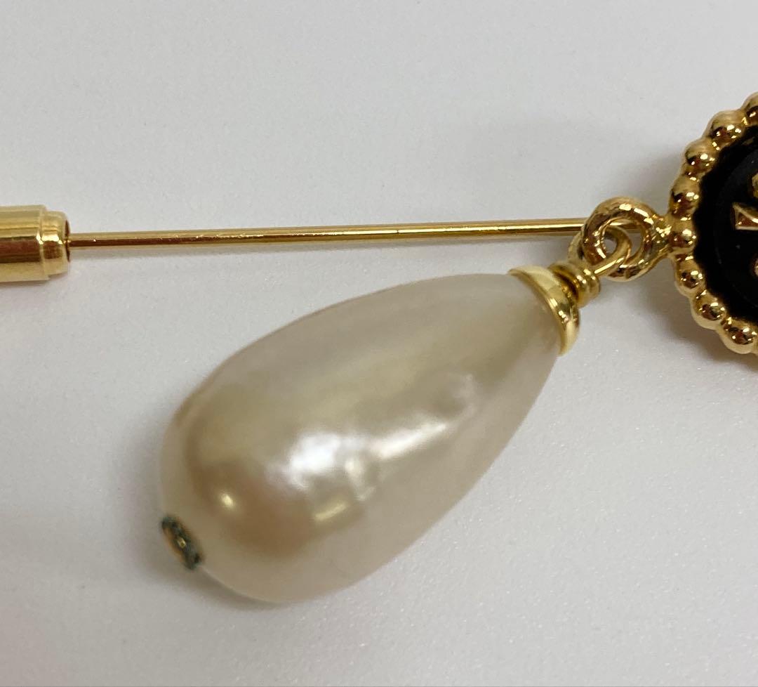 シャネル/CHANEL クローバーモチーフ　ピンブローチ　フェイクパール