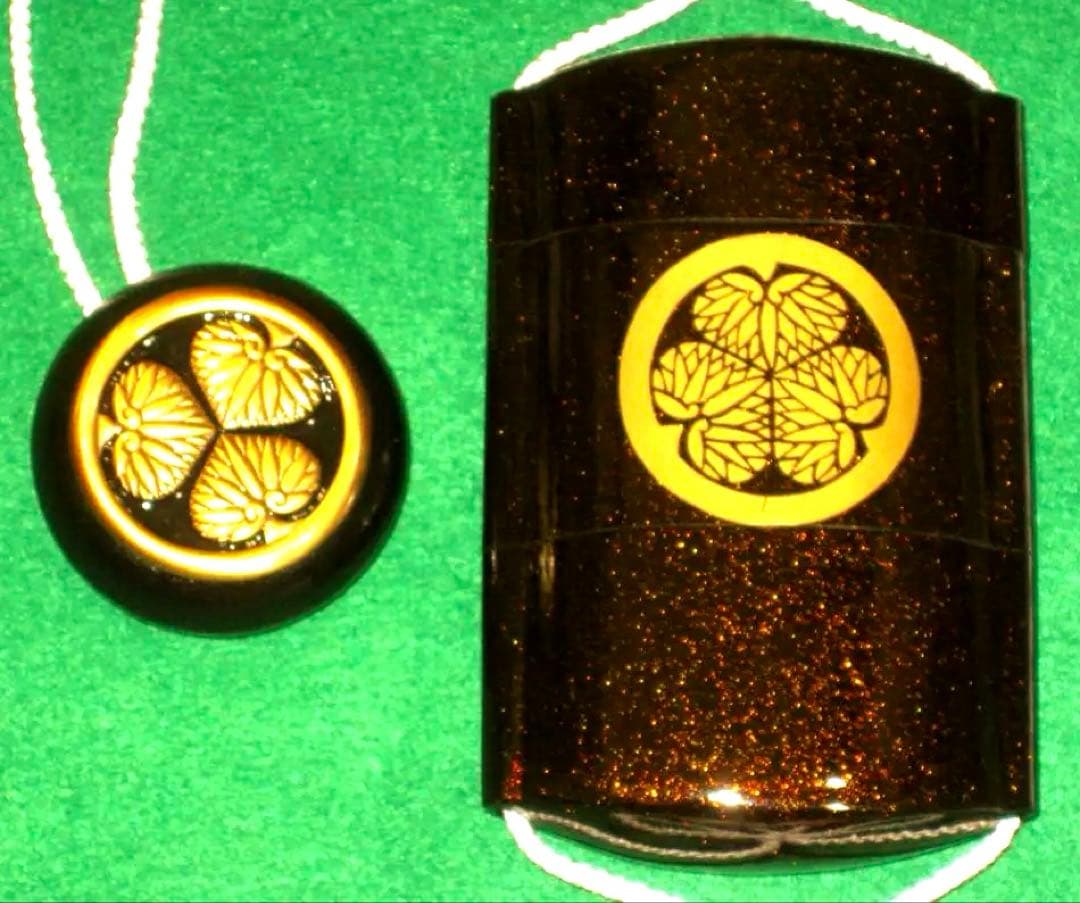 水戸黄門　印籠　三つ葉葵　德川家紋