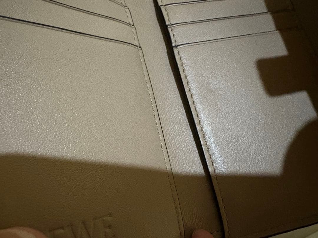 ロエベ バーティカル ウォレット スモール 3つ折り財布