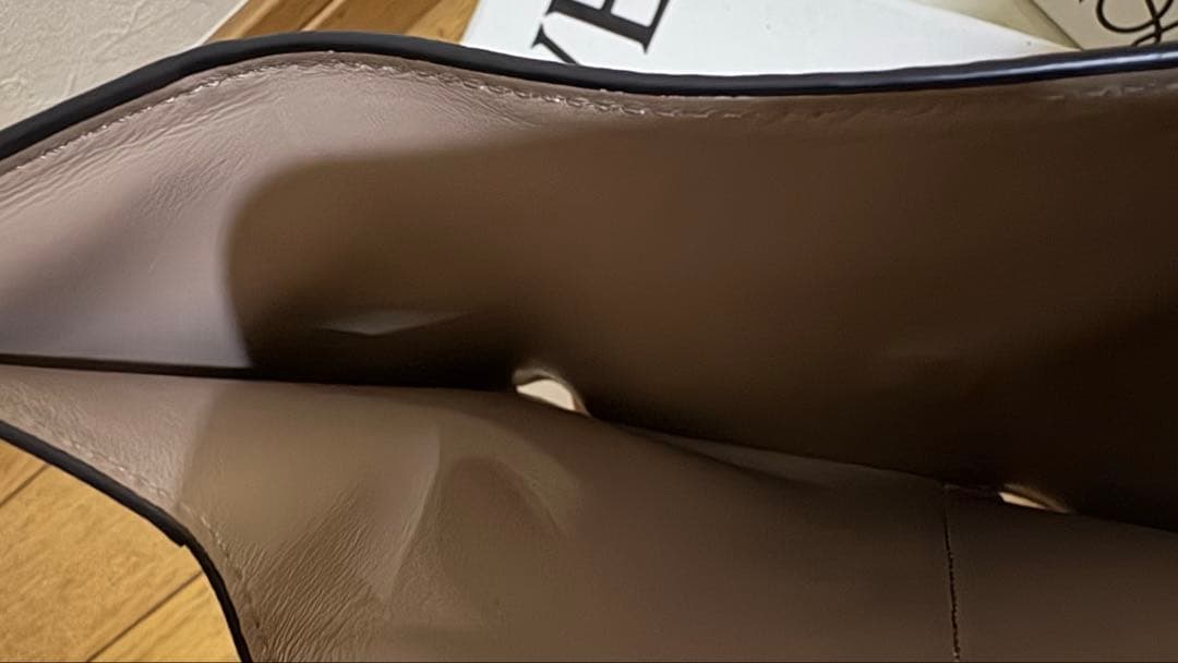 ロエベ バーティカル ウォレット スモール 3つ折り財布