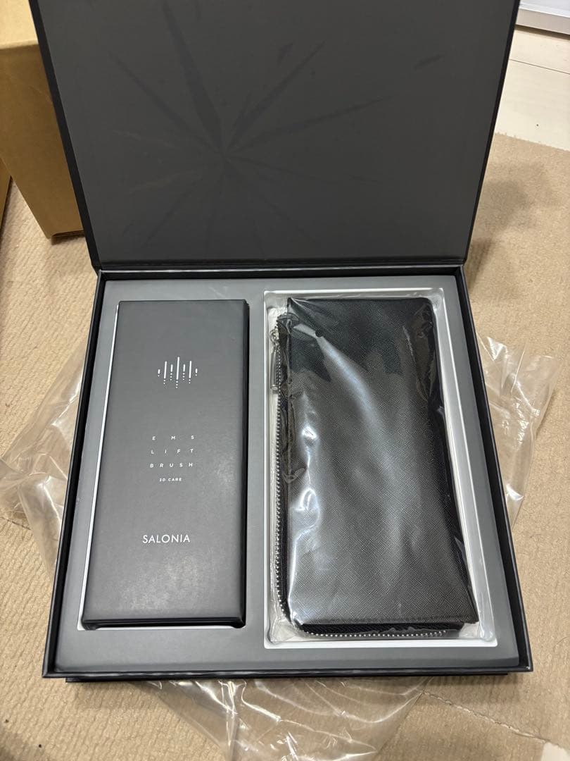 SALONIA EMS リフトブラシ 3Dケア ギフトBOX 新品未使用