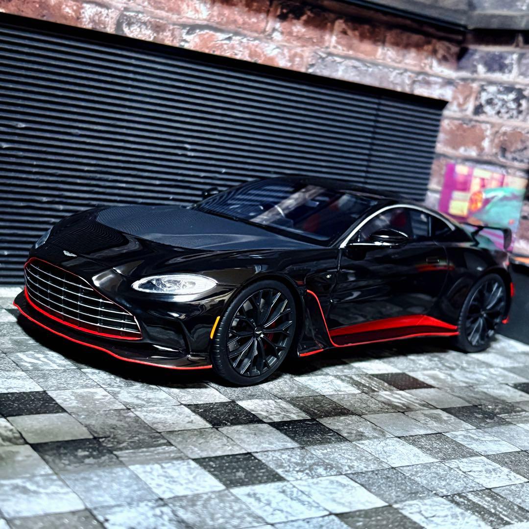 1/18 TOP SPEED アストンマーティン V12 ヴァンテージ 2022