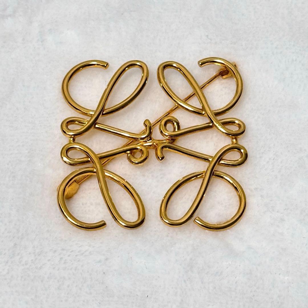 LOEWE ロエベ アナグラム ブローチ ゴールド