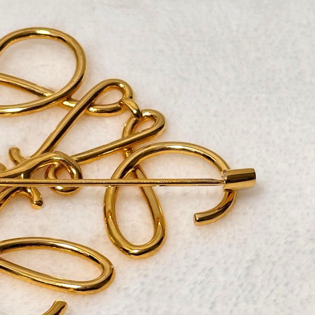 LOEWE ロエベ アナグラム ブローチ ゴールド