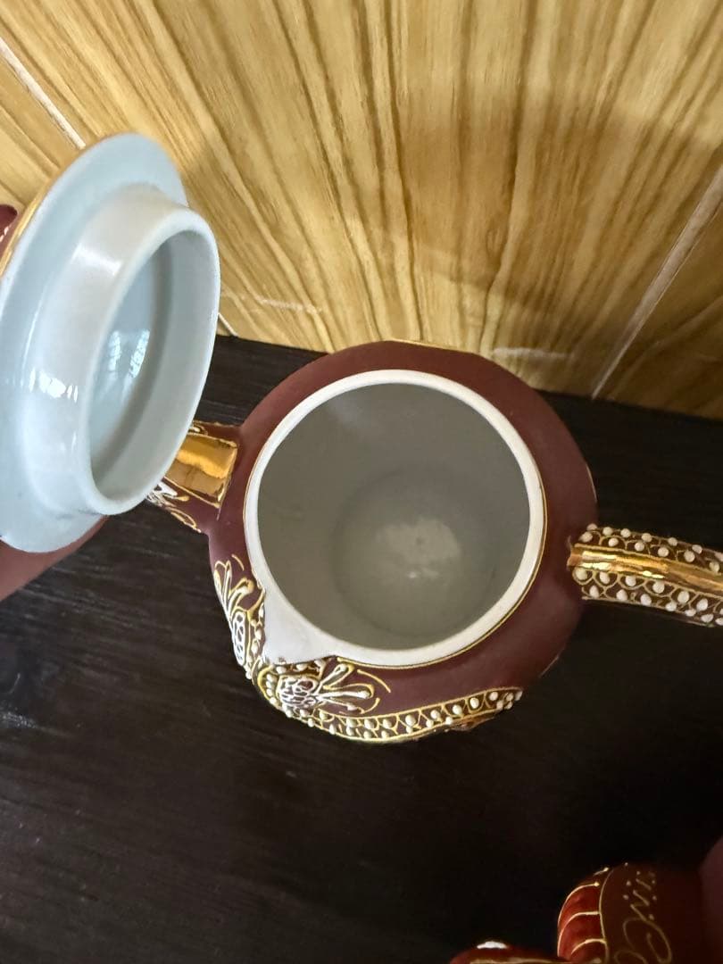 茶道具セット 赤色と金色の陶器製