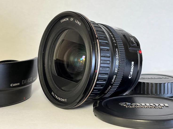 キヤノン CANON EF 20-35mm F3.5-4.5 USM