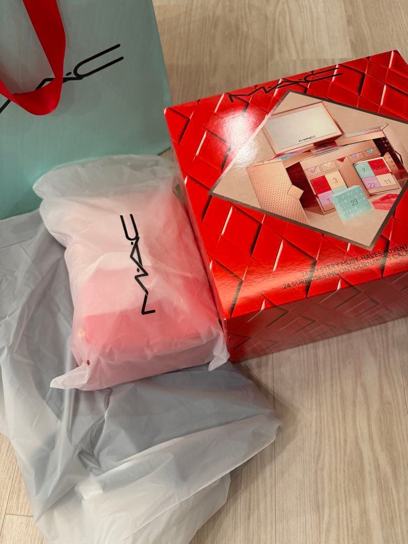 即完売品‼️ MAC アドベントカレンダー2025