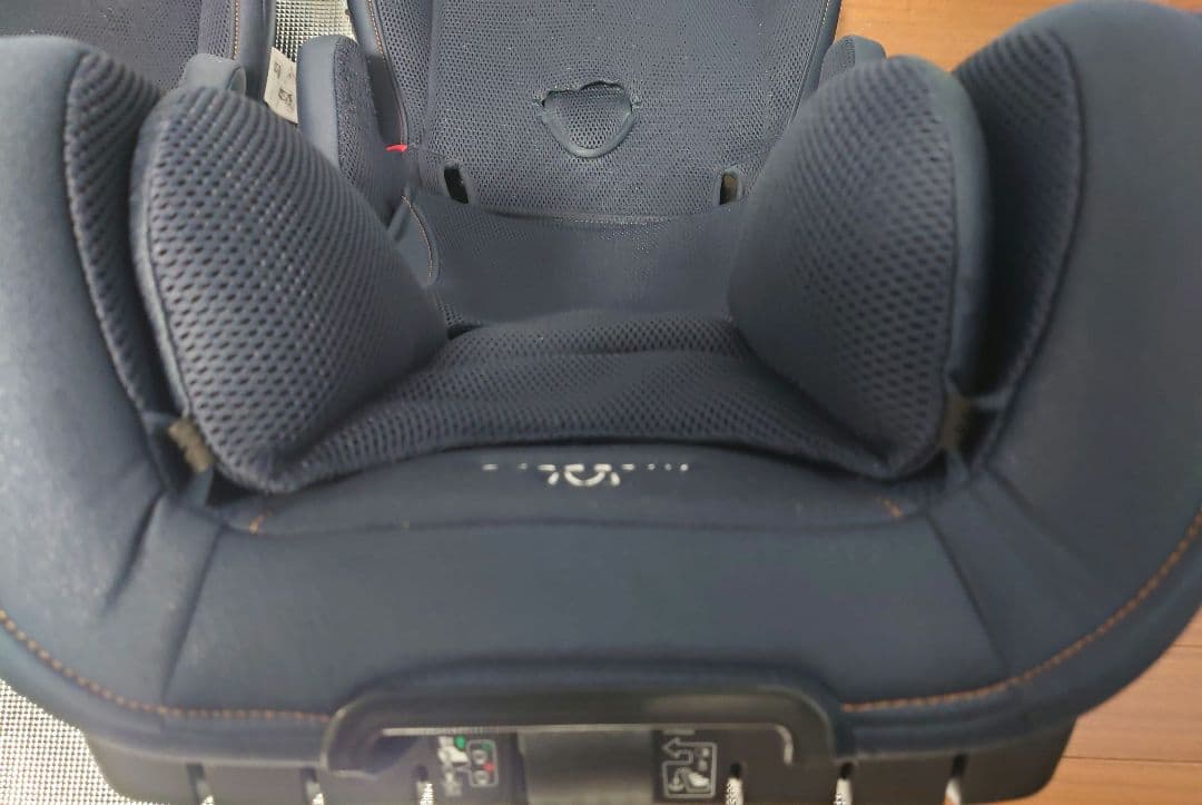 エールべべ パパットグランス ISOFIX ジュニアシート ネイビー　2台