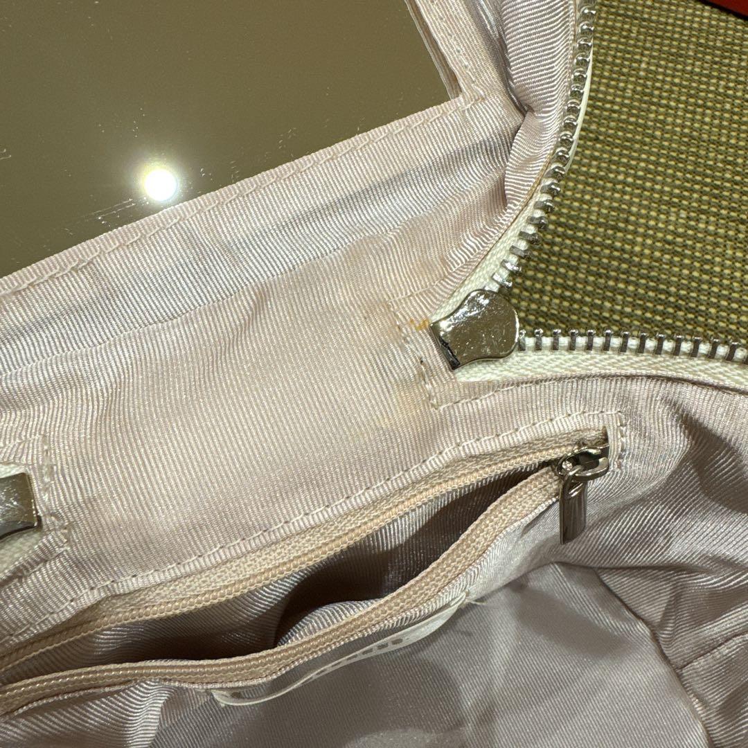 【大人気】pium ビジューキルティングバニティバッグ 白　ピウム　アイボリー