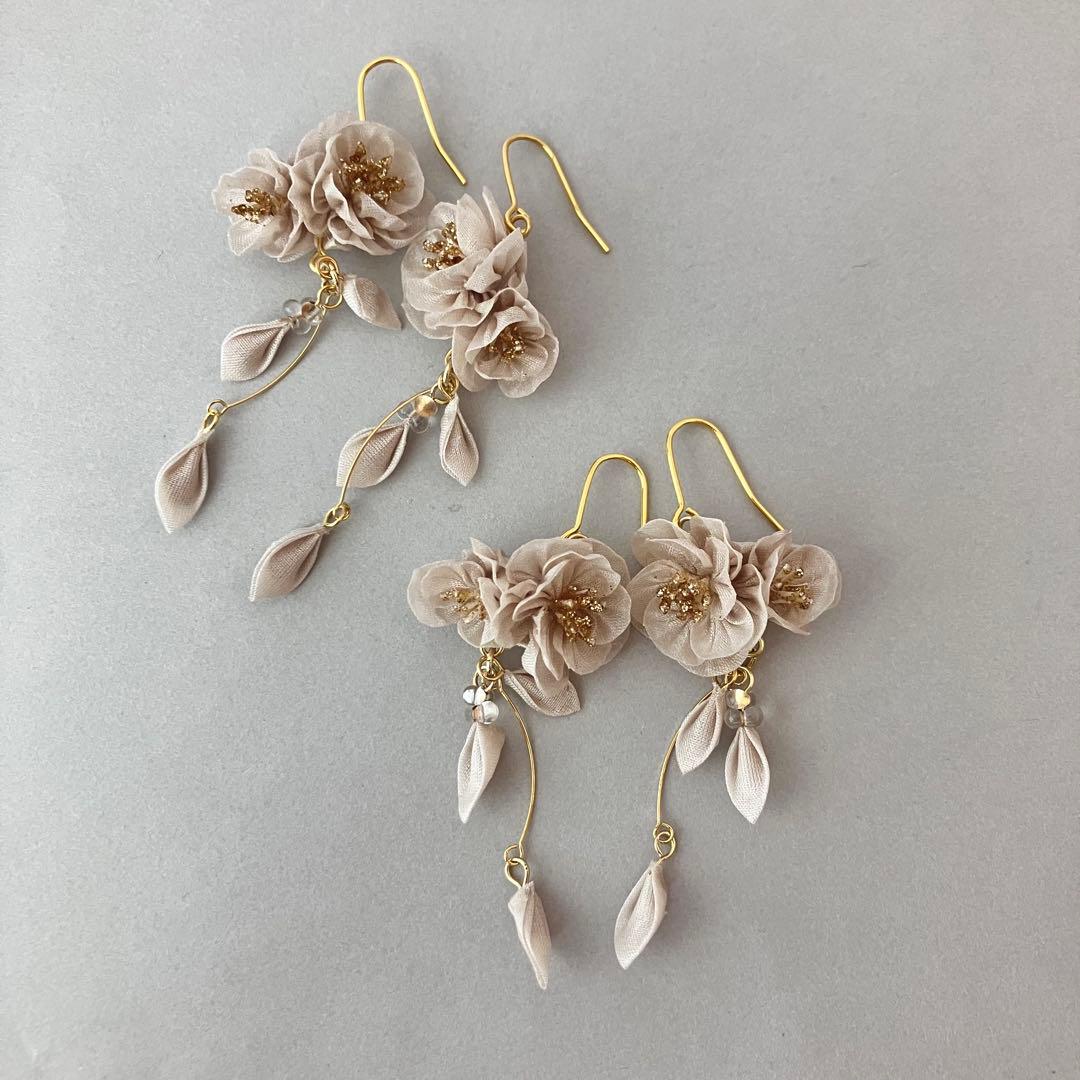 no.614 オフホワイト×マットゴールドリーフピアスイヤリング 和風　着物