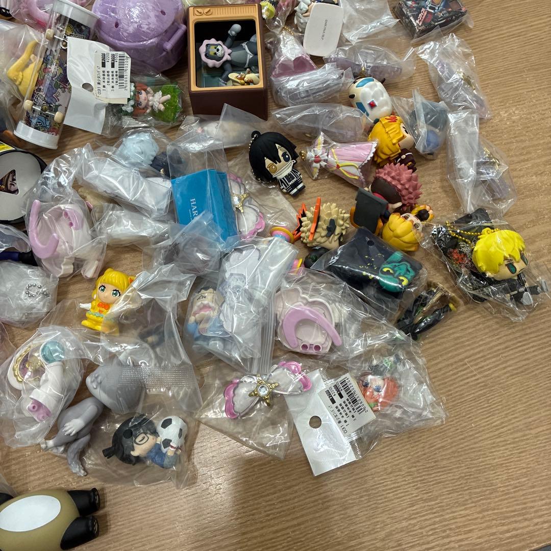 黒*ナ様 アニメ　キャラクター　グッズ　フィギュア　ガチャ　食玩　など　まとめ