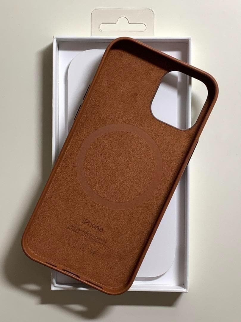 【新品】純正 iPhone 12 / 12 Proレザーケース・サドルブラウン①