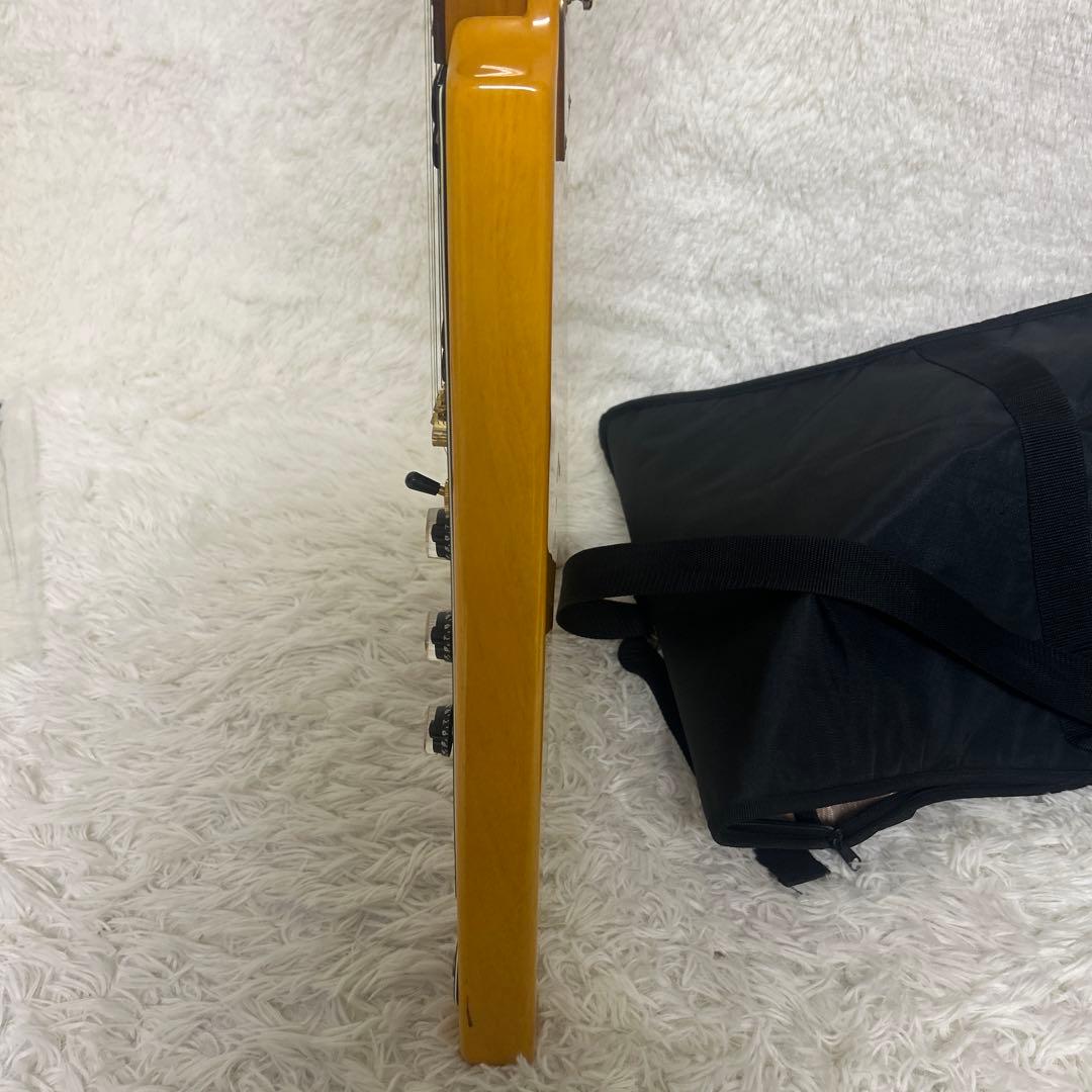 【メンテナンス済】バークレイ　フライングV エレキギター　イエロー