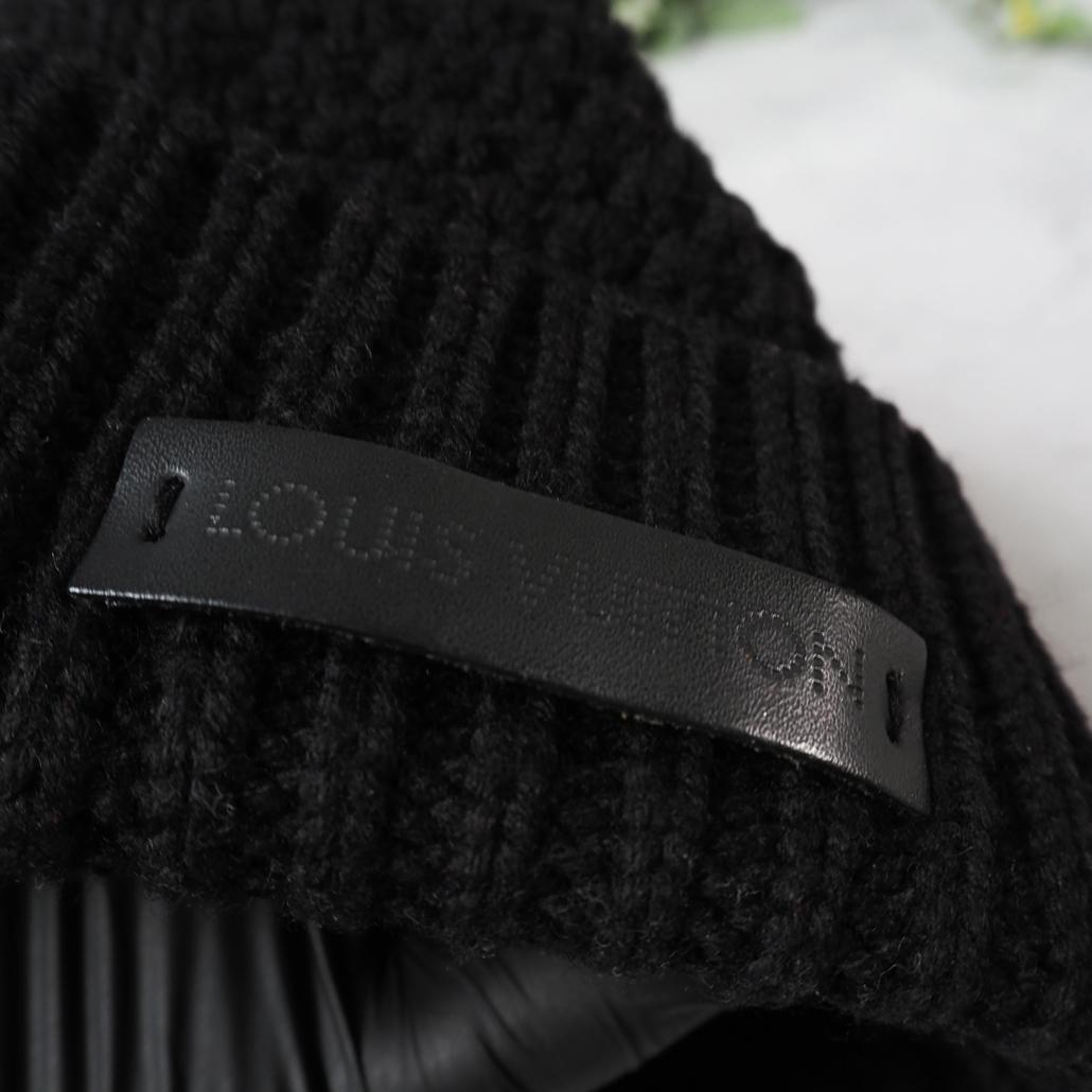 LOUIS VUITTON　ダミエ柄ニット帽 レザーパッチ 黒 イタリア製