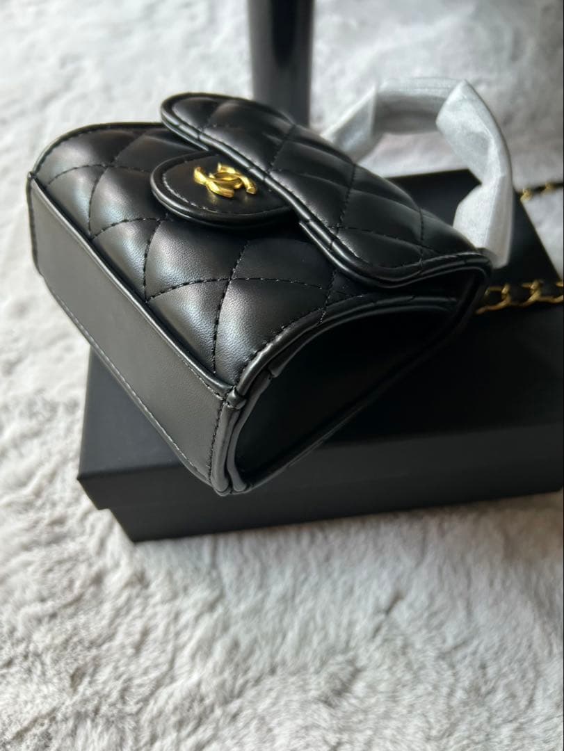 CHANEL ノベルティ ミニショルダーバッグ ミラー付き