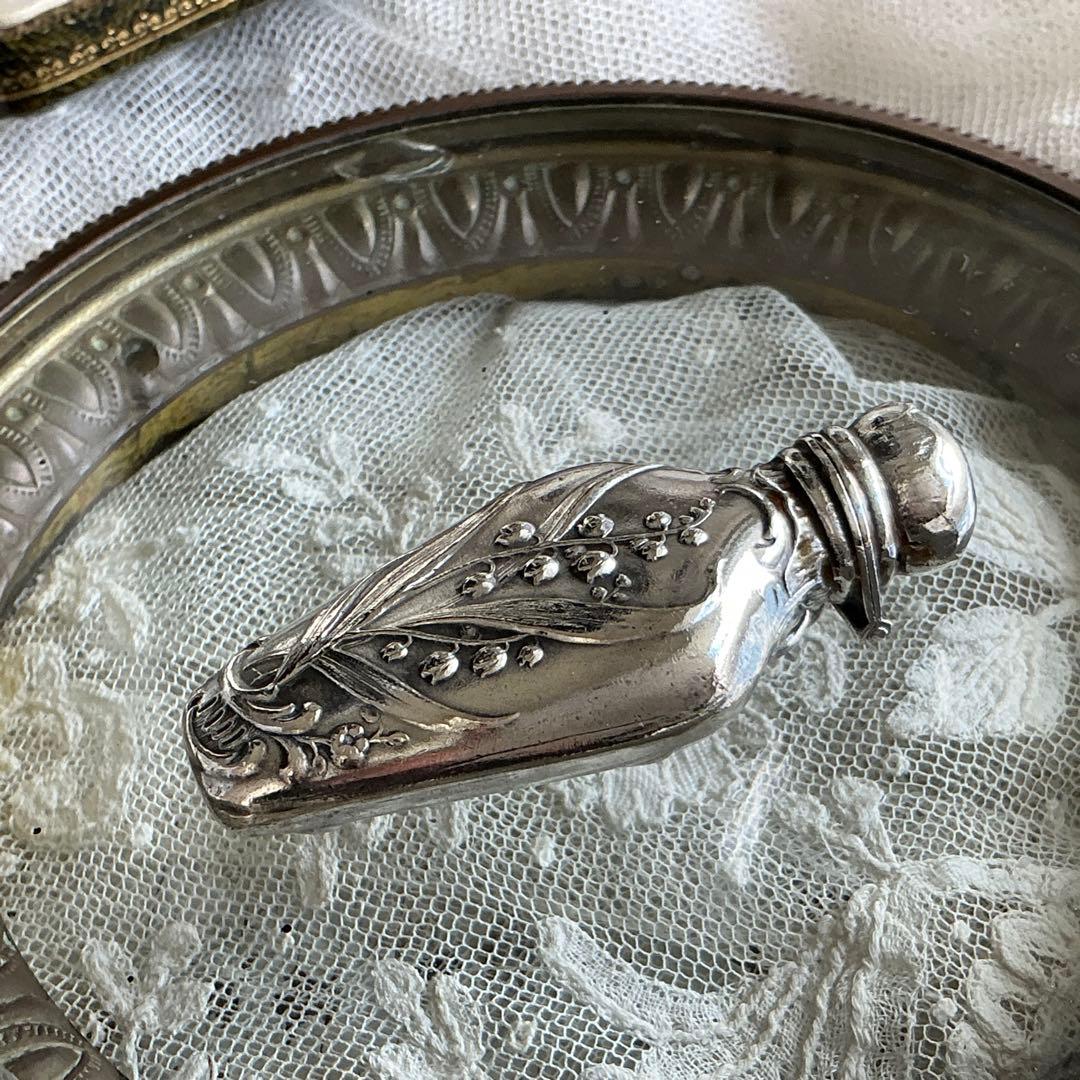 【B】フランスアンティーク　すずらん　パフュームボトル　フラコン・ド・セル