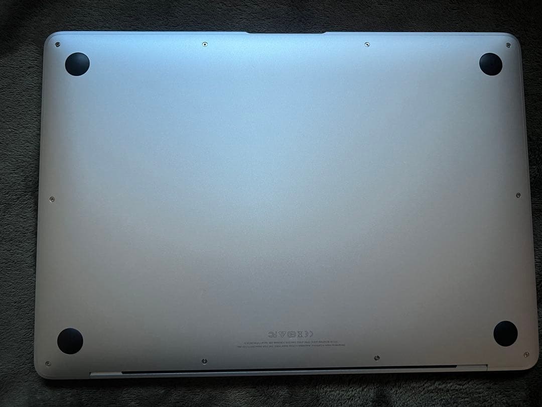 【訳あり】Apple MacBookAir13 シルバー 充電器付き