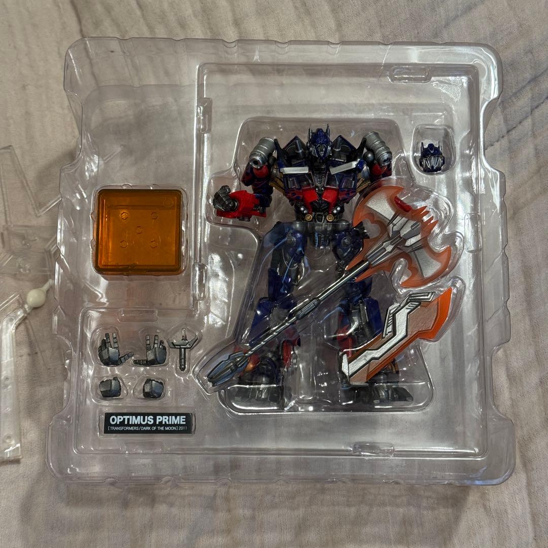 トランスフォーマー　ジェットウイング装備　オプティマスプライム　リボルテック