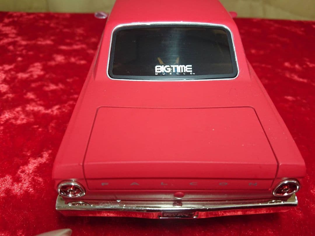 ミニカー 1964 FORD FALCON Jada toys 1/24