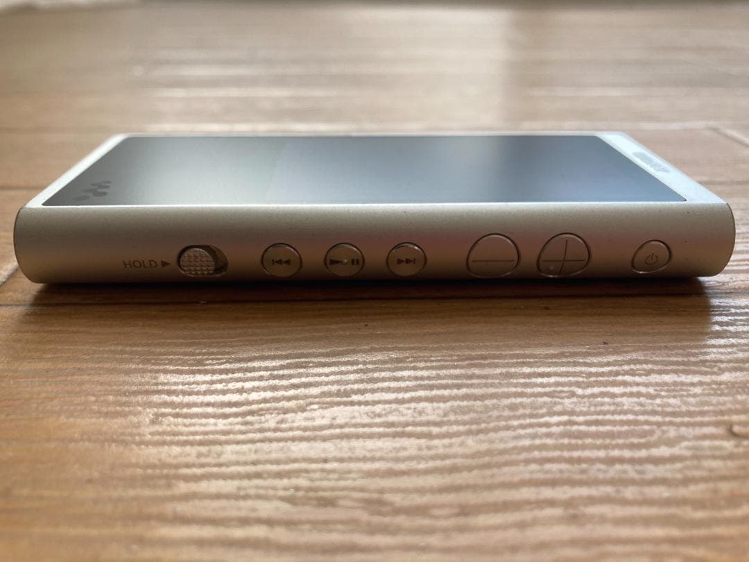 ジャンク Sony NW-ZX300　シルバー ウォークマン　ハイレゾ対応