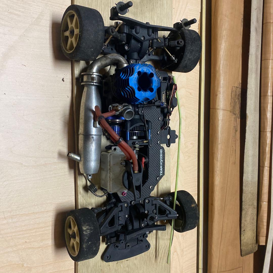 エンジンラジコンカー