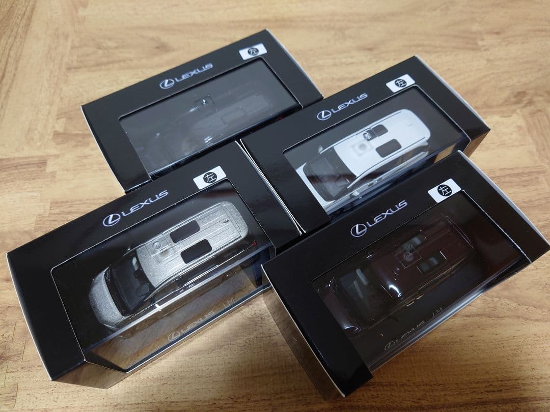 Lexus LM ミニカー４３/１サイズ 4台セット