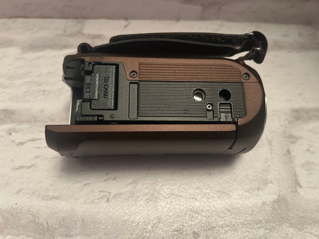 【新品未使用】【展示品】パナソニック　HC-W590MS 64GB