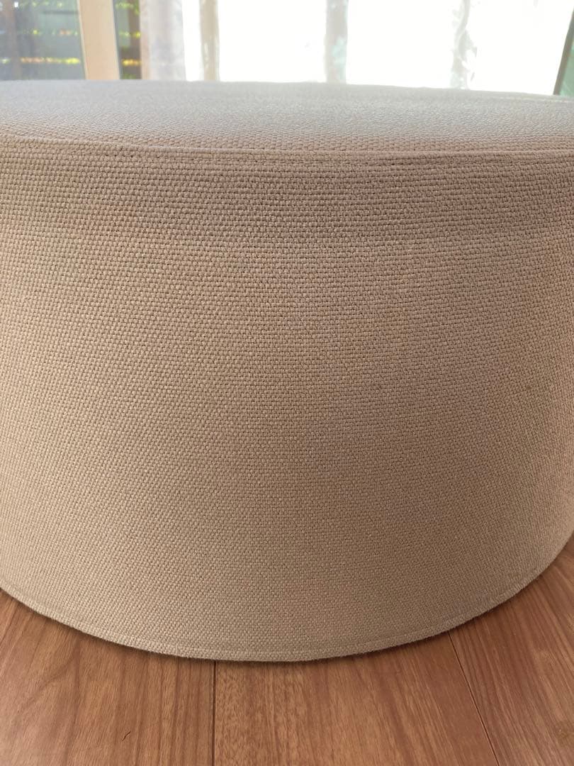 アクタス　ドラムスパフ　円形木製テーブル（傷あり）