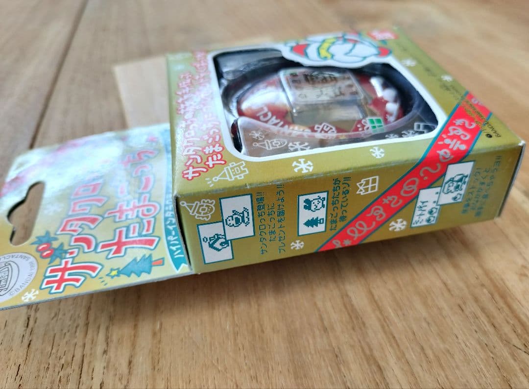 希少品 未使用 サンタクロっちのたまごっち (レッド)