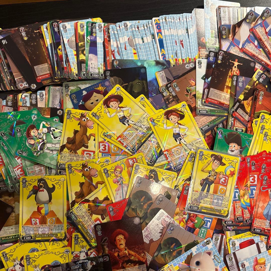 トイ・ストーリー トレーディングカード 引退品 1000枚弱あります。