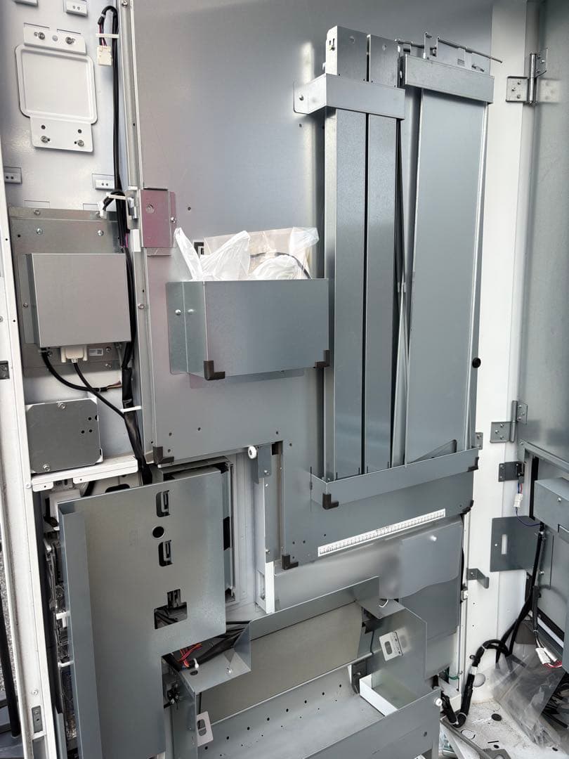 冷凍自販機「ど冷えもん」中古美品