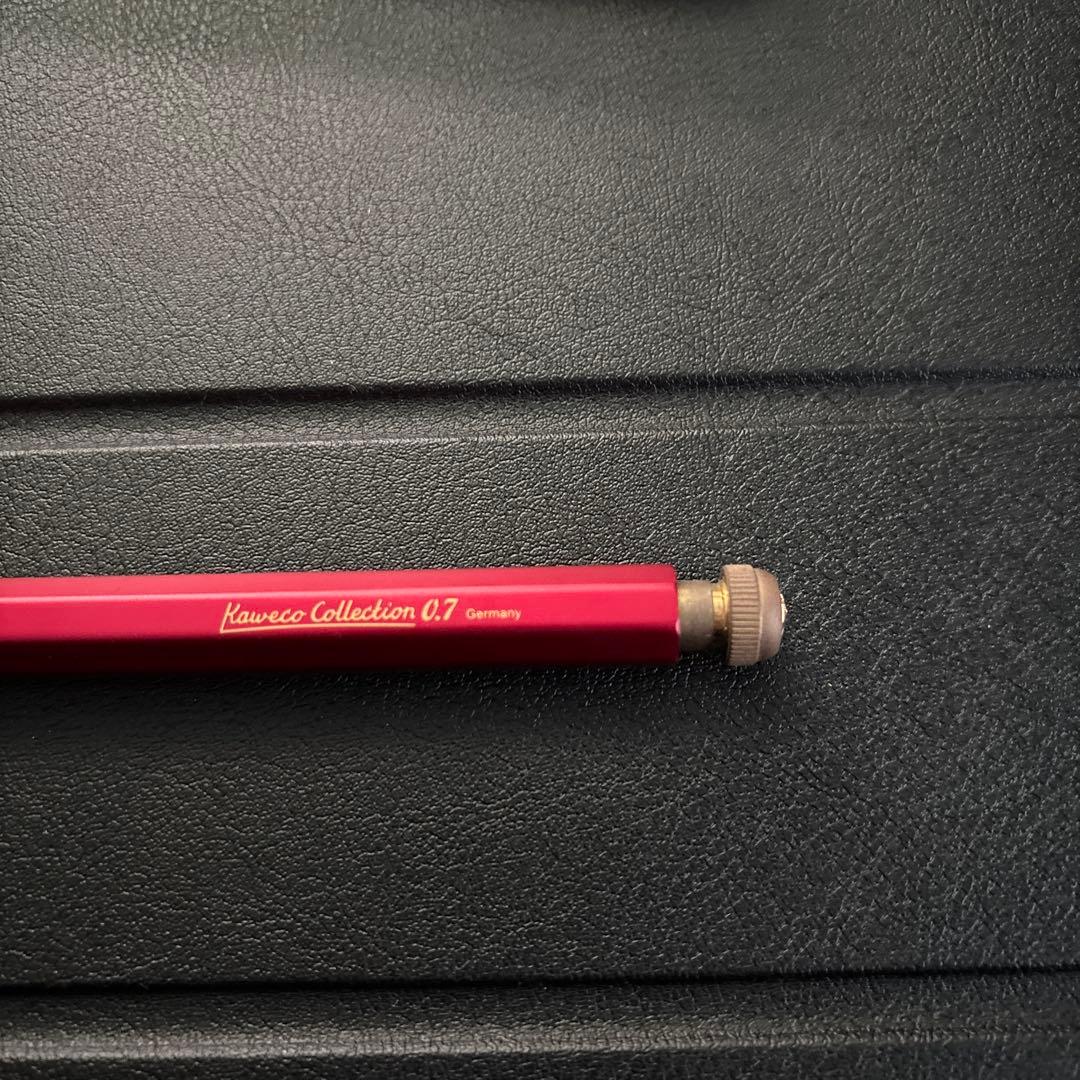 カヴェコスペシャルレッドエディション0.7mm