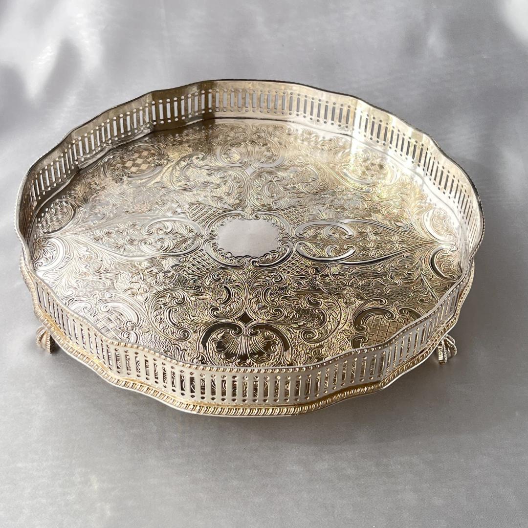 【英国】 ギャラリートレー サークル型 25cm クロウフット