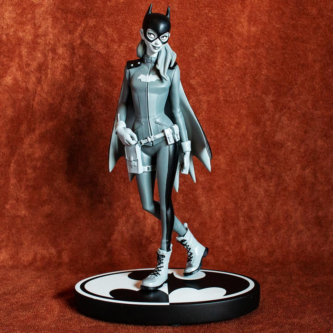 高*様 DCコレクティブル　バットガール スタチュー： バブス・ター