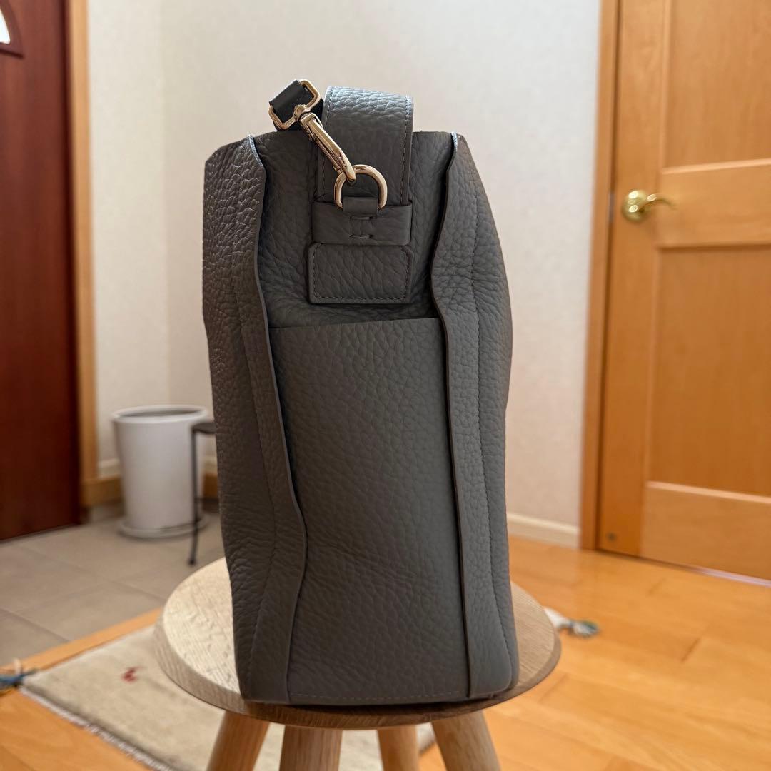 FURLAショルダーバッグ