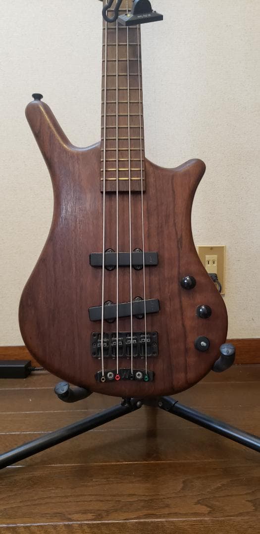 Warwick thumbベースbolt-on　4弦