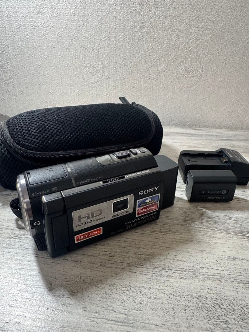 SONYビデオカメラ　HDR-PJ590 広角26.8mm 内蔵プロジェクター