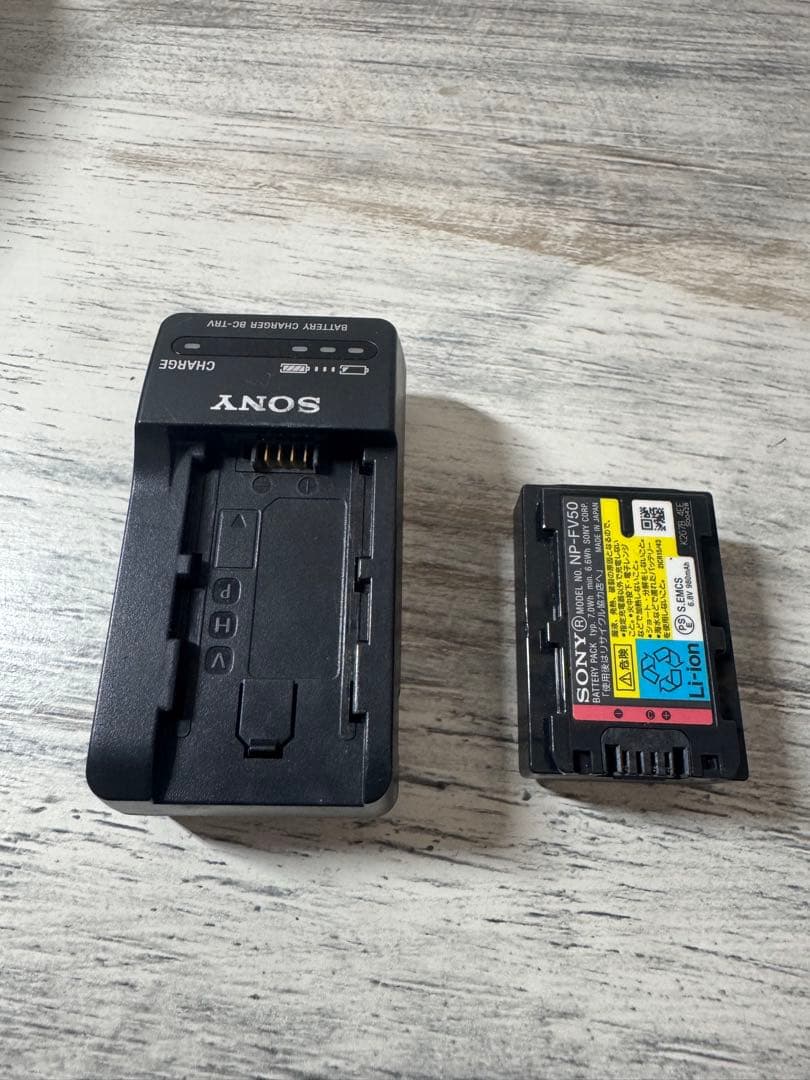 SONYビデオカメラ　HDR-PJ590 広角26.8mm 内蔵プロジェクター