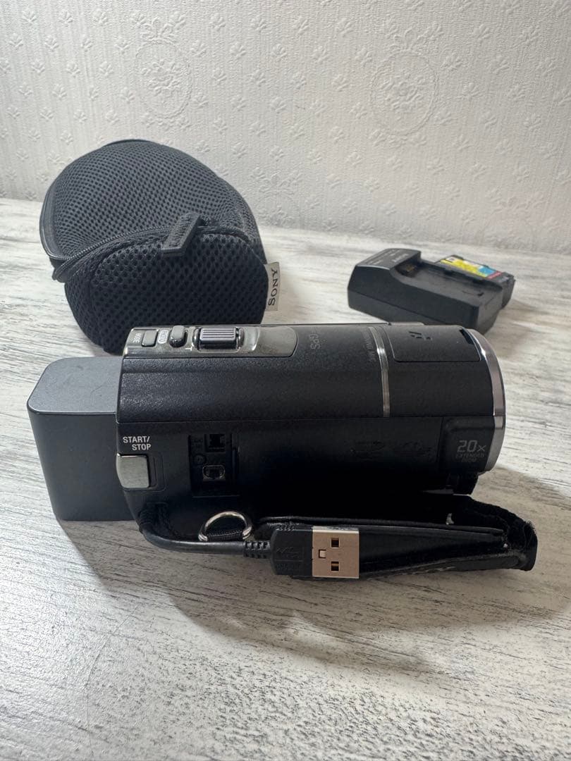 SONYビデオカメラ　HDR-PJ590 広角26.8mm 内蔵プロジェクター