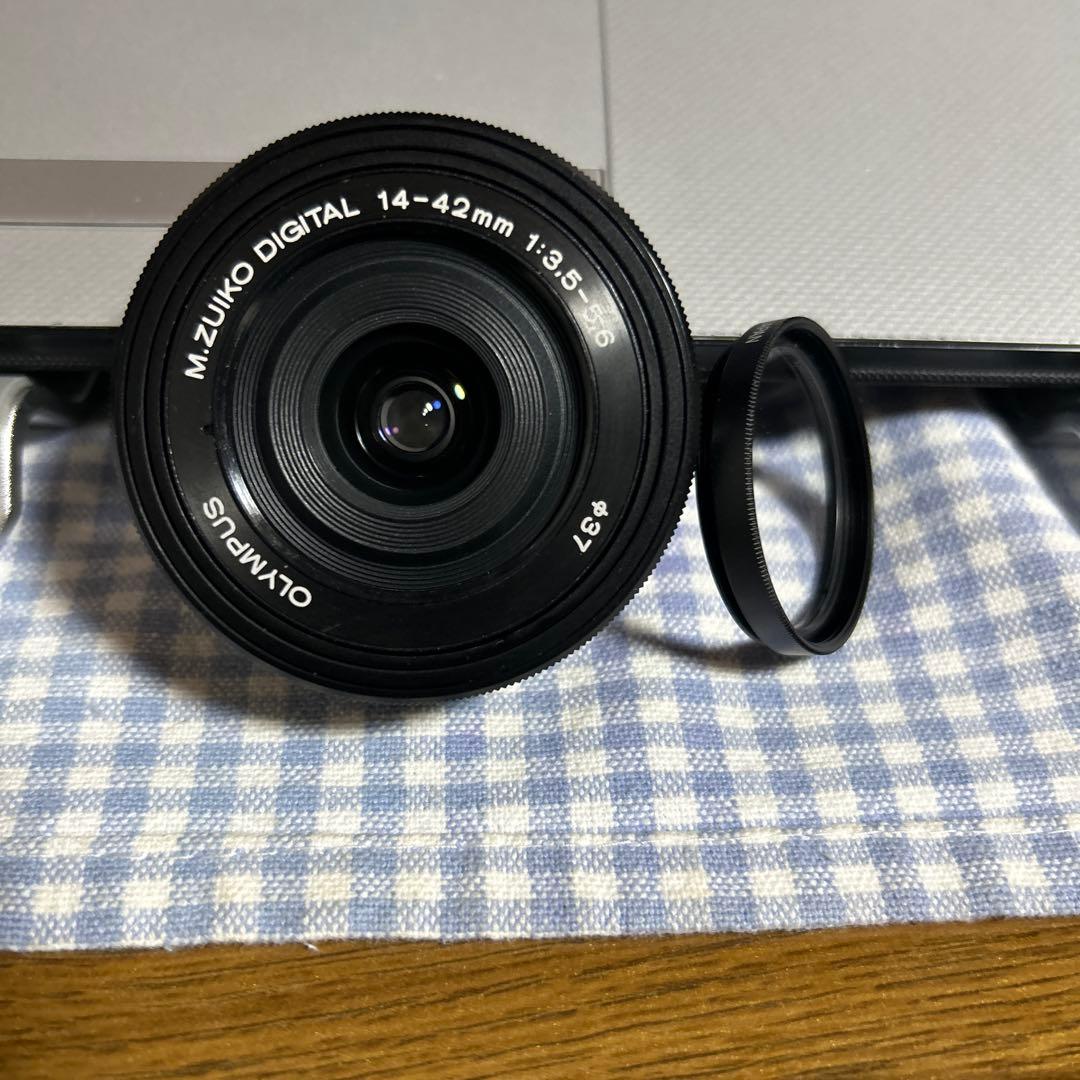 オリンパス 電動パンケーキレンズ M.ZUIKO 14-42mm ブラック