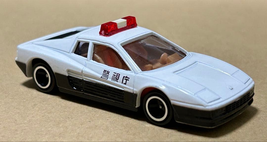 日本製 トミカ フェラーリ テスタロッサ パトロールカー
