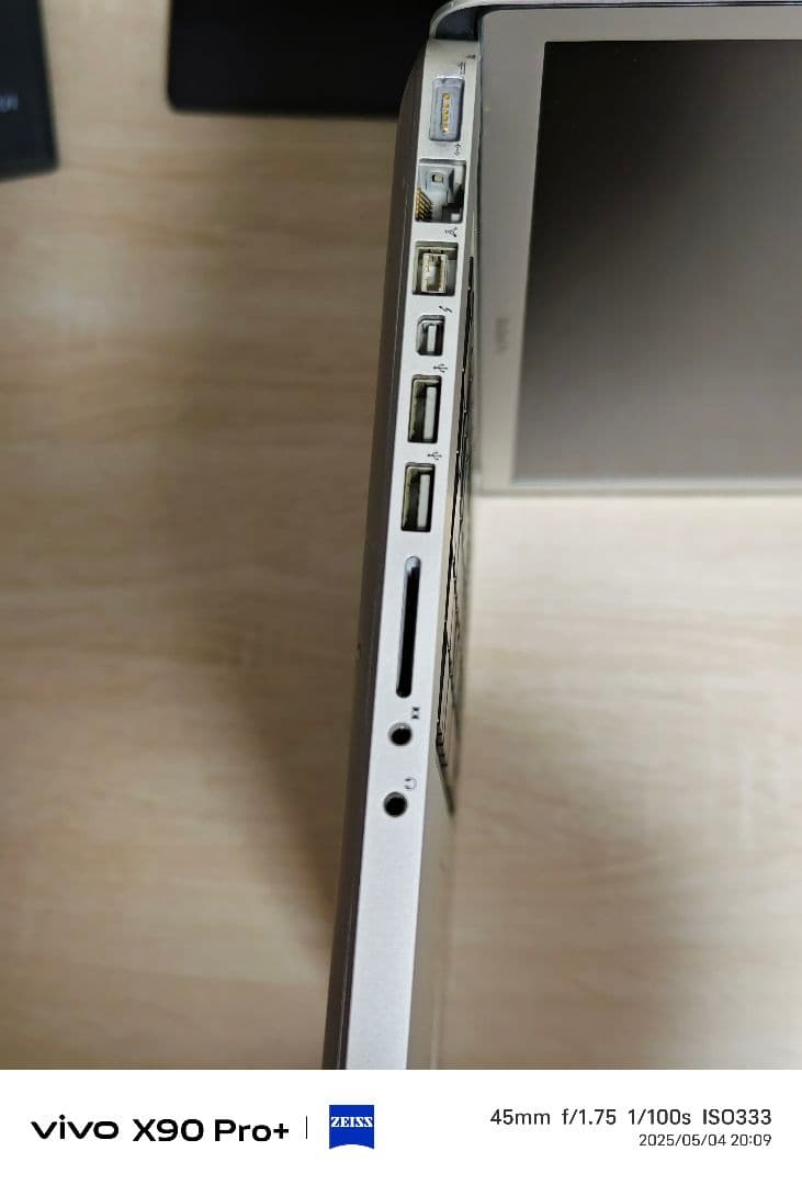 【値下げ歓迎】Macbook Pro 15インチ i7/16GB/SSD500G