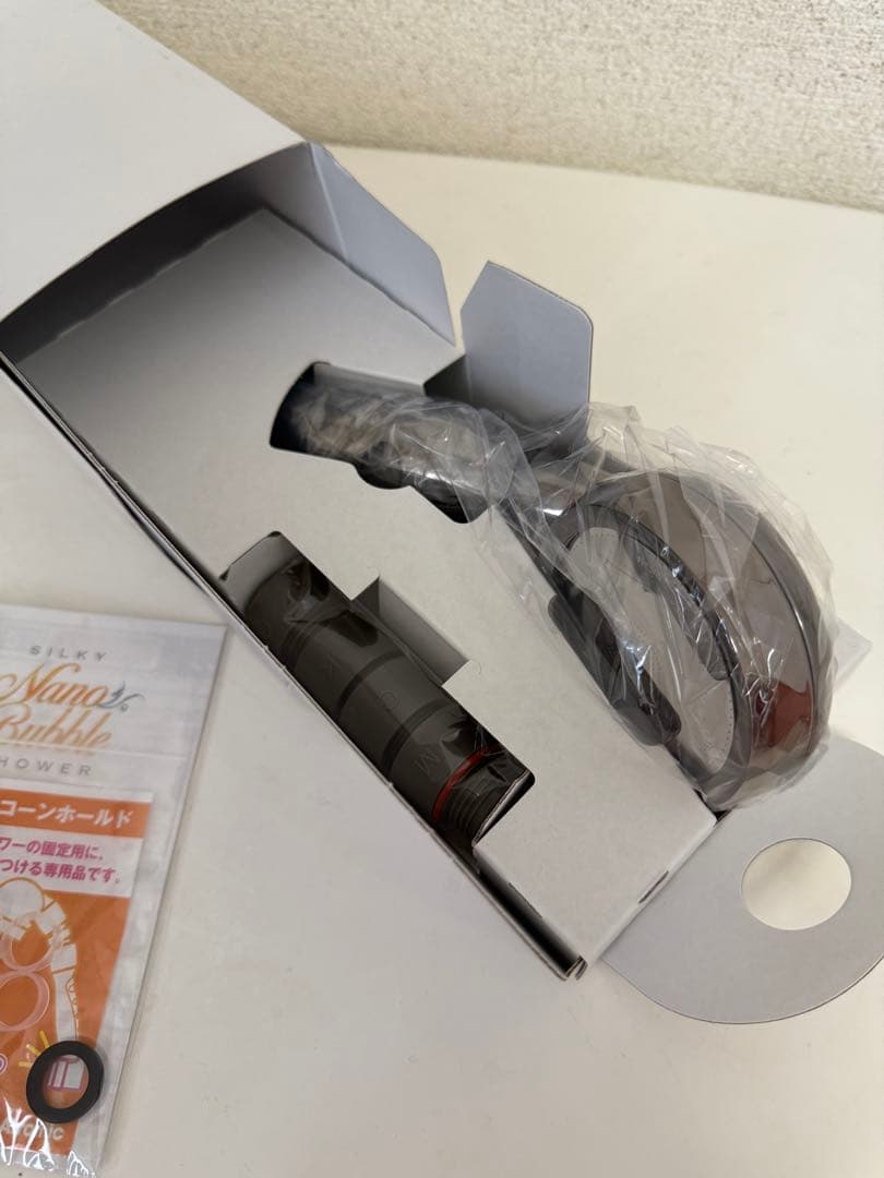 アラミック シルキー ナノバブル シャワー プレミアム グロスシルバー