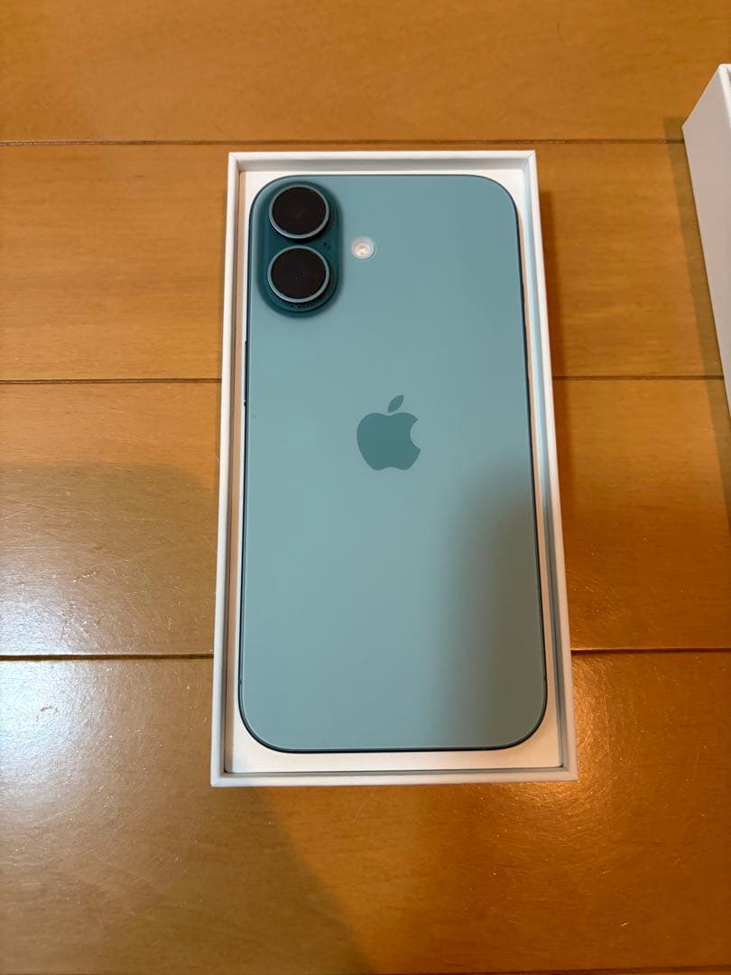Apple iPhone 16 本体