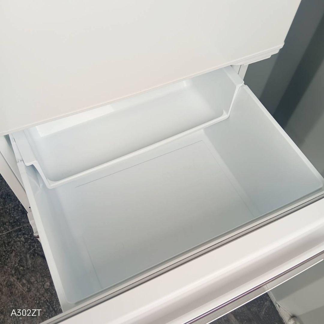 ☆2603設置まで対応　三菱　自動製氷機能付き　大型冷蔵庫　272L