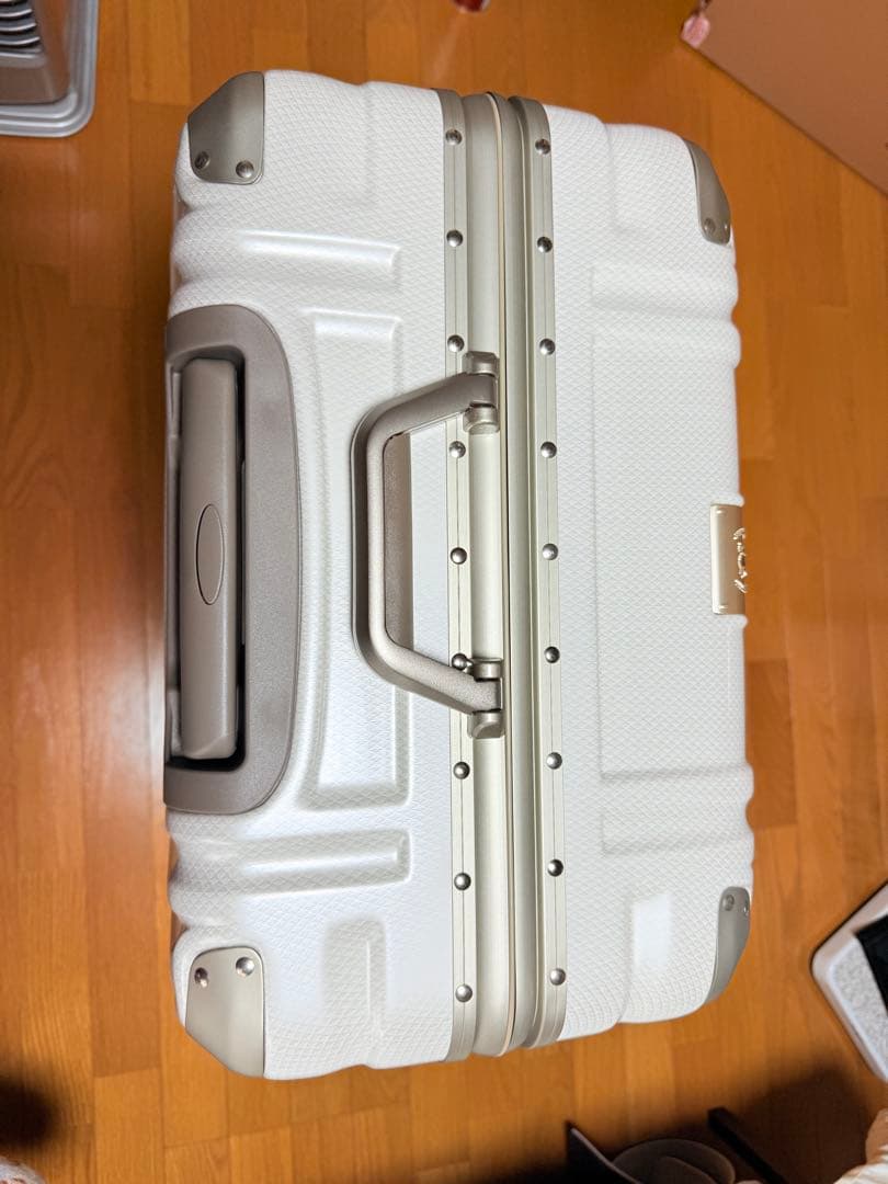 レジェンドウォーカー　キャリーケース