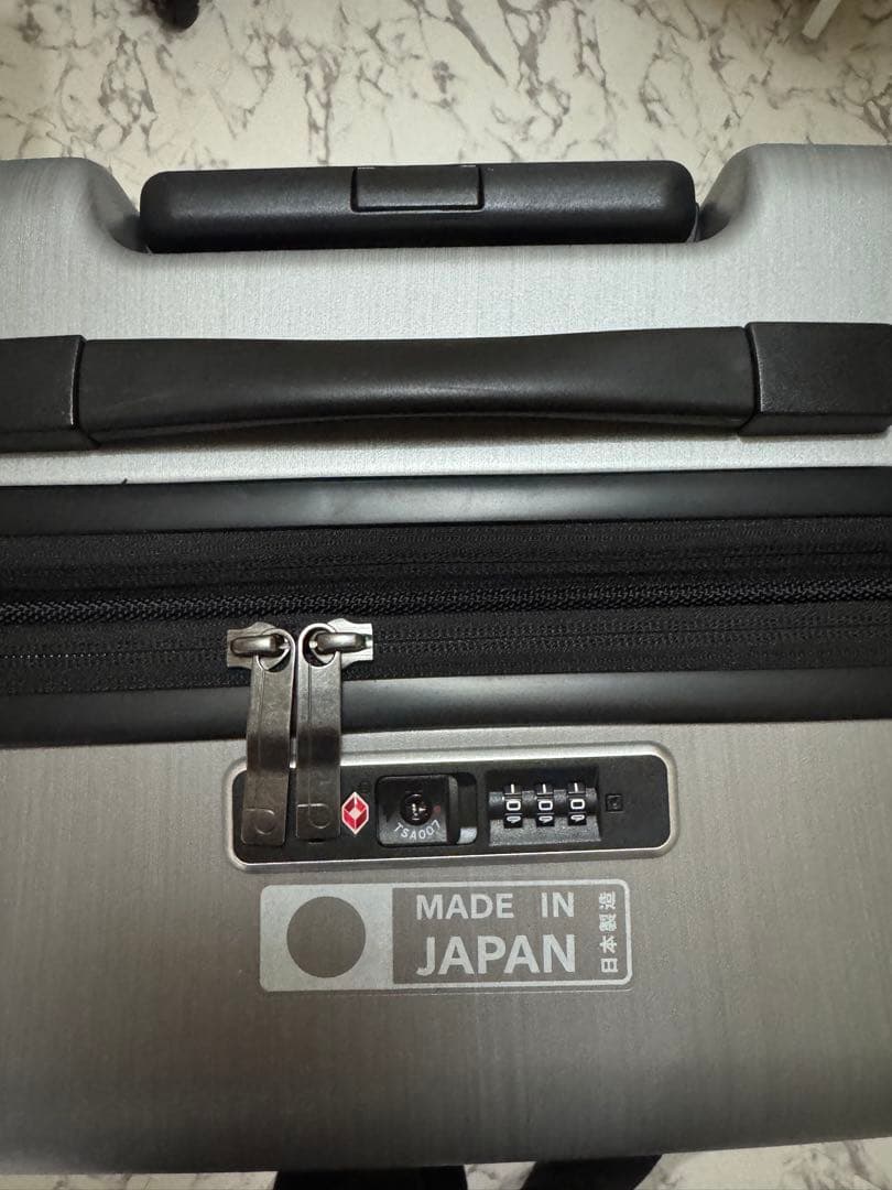 【ほぼ未使用】プロテカ トラクション２ ９６Ｌ スーツケース