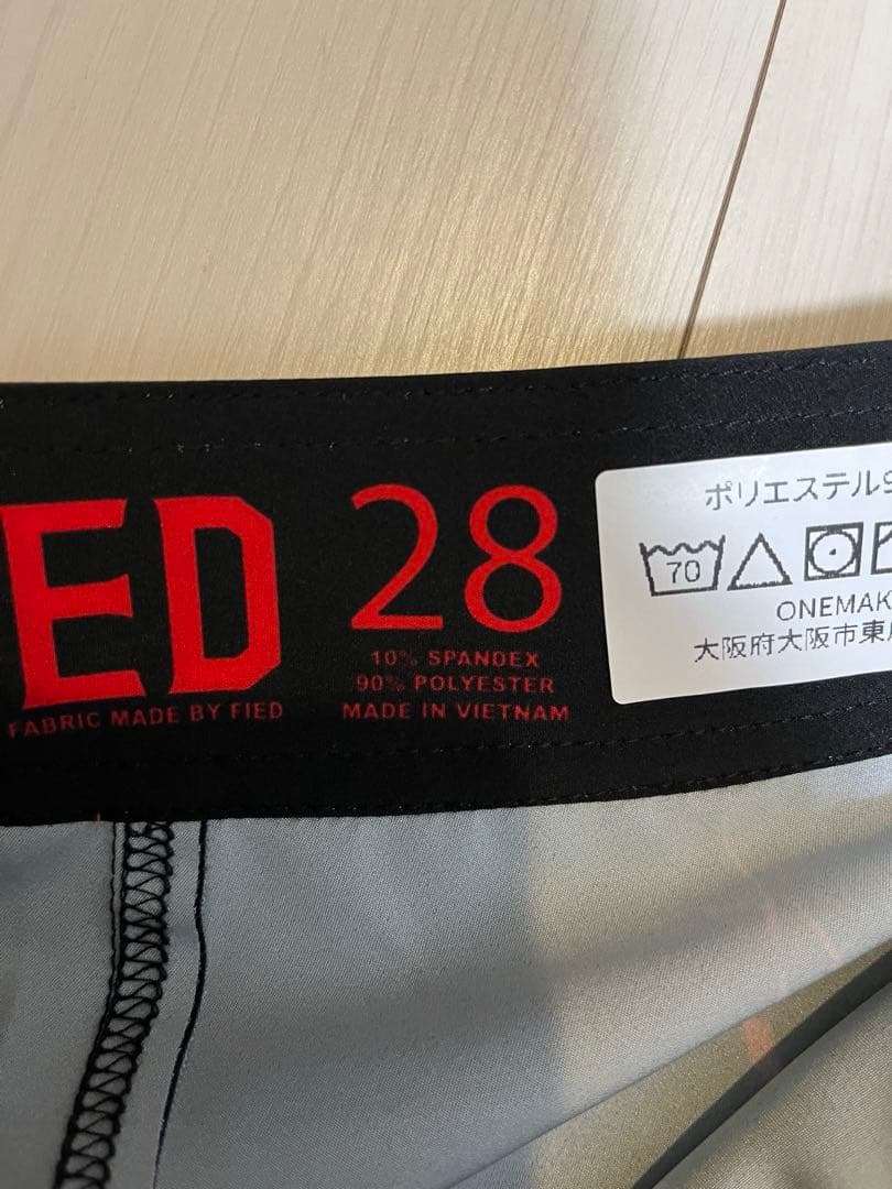 FIEDサーフパンツ　サイズ28